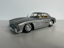 Revell 1954 Mercedes-Benz 300 SL Silver Gullwing Diecast Metal Model 1:24 Scale picture