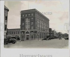 Press Photo Citizens National Bank Building in Independence, Kansas - lrx85721 picture