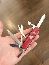 Victorinox Mountaineer w/ Swiss Flag Metal Embelm - Excellent  picture