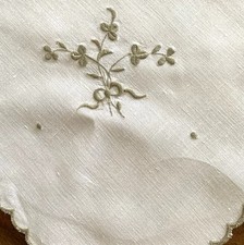 vintage linen tea tablecloth 40