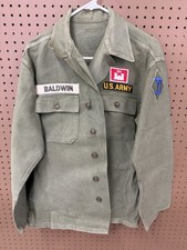 U.S. Army Sateen Utility Jacket w/ Division Patch - Vietnam War picture
