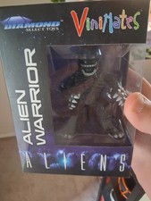 Diamond Select Toys Vinimates Aliens Alien Warrior Collectible Figure picture