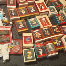 50+ Vintage Hallmark Keepsake Christmas Hanging Ornaments Assorted Lot picture