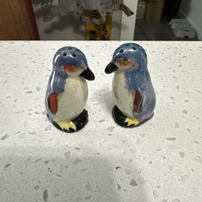 Vintage Japan Penguin Salt & Pepper Shakers Hand Painted Ceramic 1960s S&P picture