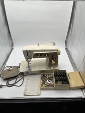 Vtg Singer Golden Touch & Sew Zig Zag Model 640 Sewing Machine Pedal & Extras picture