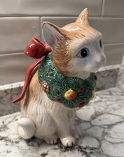 Vtg FITZ & FLOYD Christmas Cat 1992 Fruit Wreath Blue Eyes Ribbon 9” Figurine picture