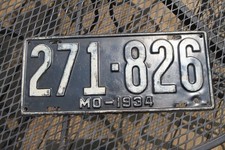 Original 1934 Missouri License Plate, 271-826 picture