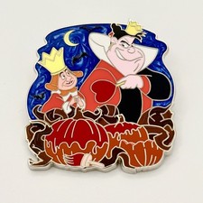 2026 Queen Of Hearts Chaser Vile Vines Villains Halloween Disney LE 2000 Pin picture