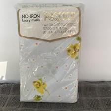 Vintage PEQUOT Standard Pillowcases, No-Iron Luxury Muslin, USA Floral Pattern picture