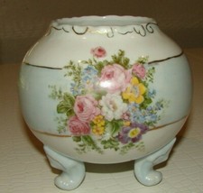 Vintage Porcelain Collectible Footed Roses design Gold Trim Bowl Signed picture