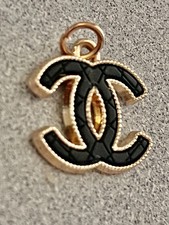 CHANEL BUTTON ZIP PULL GOLD TONE 21 MM “1 pc” Black picture