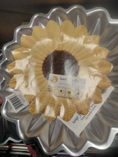 Wilton ~ SUNFLOWER Cake Pan #2105-1019  12