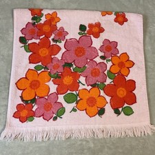 Vtg Cannon Bath Towel Flower Daisies Pink Red Orange Bright Cotton Blend 70s Fun picture