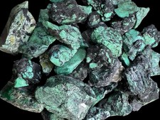 Natural Emerald Rose Variscite Solid Good Quality Green with Black matrix picture