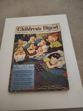 CHILDREN'S DIGEST MAY 1952 - SNOW WHITE SEVEN DWARFS PAPER BACK DISNEY RARE picture