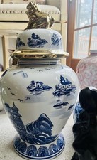 Chinoiserie Hand-Painted Fancy Ginger Jar Beijing With Metallic Gold-Foo Dog picture