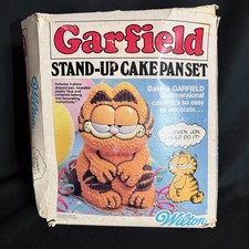 Vintage 1981 Wilton Garfield Stand Up 3D Cake Pan Set 2105-2447 Box Instructions picture