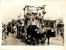 GA148 Original Underwood Photo PICTURESQUE PILGRIMAGE STAGED IN SEVILLE Spain picture
