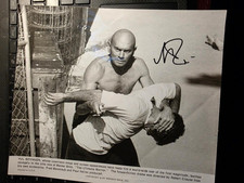 YUL BRYNNER signed with COA 8x10  