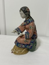Asian Wucai Porcelain Pottery Figurine Statue Sculpture Beauty - Fingers Broken picture