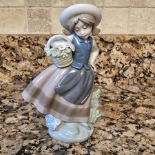 Lladro 'Sweet Scent' #5221 Porcelain Figurine, Made in Spain, 6 1/2