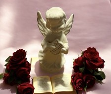 Vintage ~Beautiful Angel Figurine ~White With Gold Porcelain ~Home Decor picture