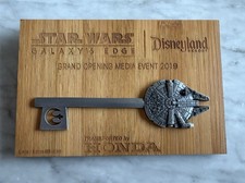 Star Wars Galaxy's Edge Disneyland Media Event 2019 KEY - LIMITED EDITION picture