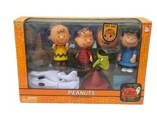 Charlie Brown Peanuts Its The Great Pumpkin Halloween Set Memory Lane 2003 7778 picture