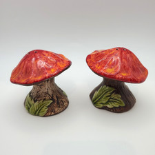 VTG Treasure Craft MCM Mushroom Salt And Pepper Shakers Red Orange Caps picture