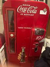 Real Coca-Cola Soda Vending Machine 10 Cent Red 