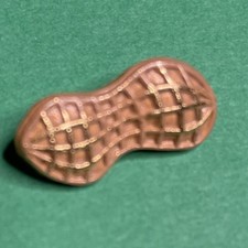VINTAGE JHB 3/4” PEANUT GOLD PLASTIC SHANK NOVELTY BUTTON-B411 picture