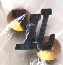 Louis Vuitton LV Black Logo Pin Badge UNIF Staff Uniform Sealed New R98769 Rare picture
