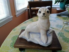 Vintage 1984 Ceramic Baby Seal 7x7  Pre Owned Excellent  Condition Adorable picture