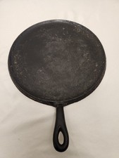 Griswold Puritan #10 1509 Cast Iron Griddle. Sits Flat. Needs Seasoning. picture