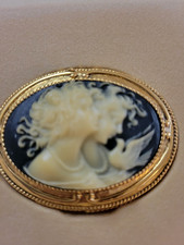 VINTAGE  CAMEO CORDAY 2 LADIES & DOVE SOLID PERFUME COMPACT  GOLD TONE picture
