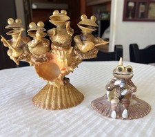 Set Of 2 Vtg Seashell Frog Band & Budweiser Frog Figurine Kitsch Ocean Shell Art picture