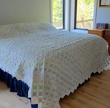 Amish Hand Stitched Cathedral Window Quilt Green Gray White 100x115 King picture