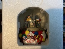 2001 Macy's Thanksgiving Day 75th Anniv Musical Water Globe Twin Tower no water picture