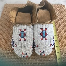 Beautiful Sioux Native American Indian Beaded Moccasins Antique picture