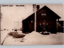 c1970 Santa Fe Railroad Station Train Depot DANA Illinois IL LaSalle County RPPC picture