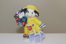 Mary’s Moo Moos “April Showers Bring Moo Flowers” Customer Appreciation Figurine picture