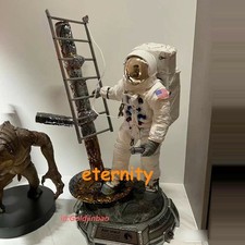 Blitzway Studio Astronaut 1/4 Scale Resin Model 2.0 Statue BW-SS-21101 IN STOCK picture