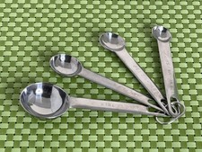 4 VTG Farberware Stainless Steel Measuring Spoons Teaspoon 1 Tbsp 1 Tsp 1/2 &1/4 picture
