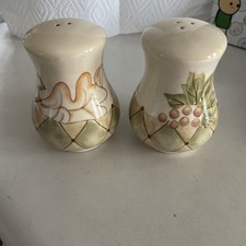 VTG Diamond Pattern Ceramic Mushroom Salt & Pepper Shakers - 3.5” T EUC picture