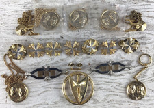 18 Vintage 1970's Bronze Star Trek lives Medallions badges Enterprise kirk spock picture