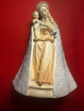 MJ Hummel Goebel Sitting Flower Madonna With Child Bird Flower 8.25