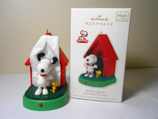 2010 Hallmark Magic Ornament Peanuts Gang In the Grove Snoopy Works picture