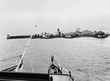 Oakland Mole Terminal Southern Pacific Mole and Pier Seventh Street Oakland CA picture