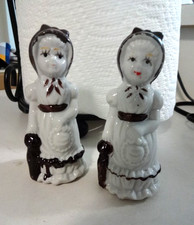 Pair of 4 in. Ceramic Girls w/Brown Bonnet and Umbrella Figurines (Japan) picture