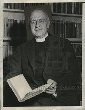 1947 Press Photo Henry Knox Sherrill before installation as presiding bishop picture